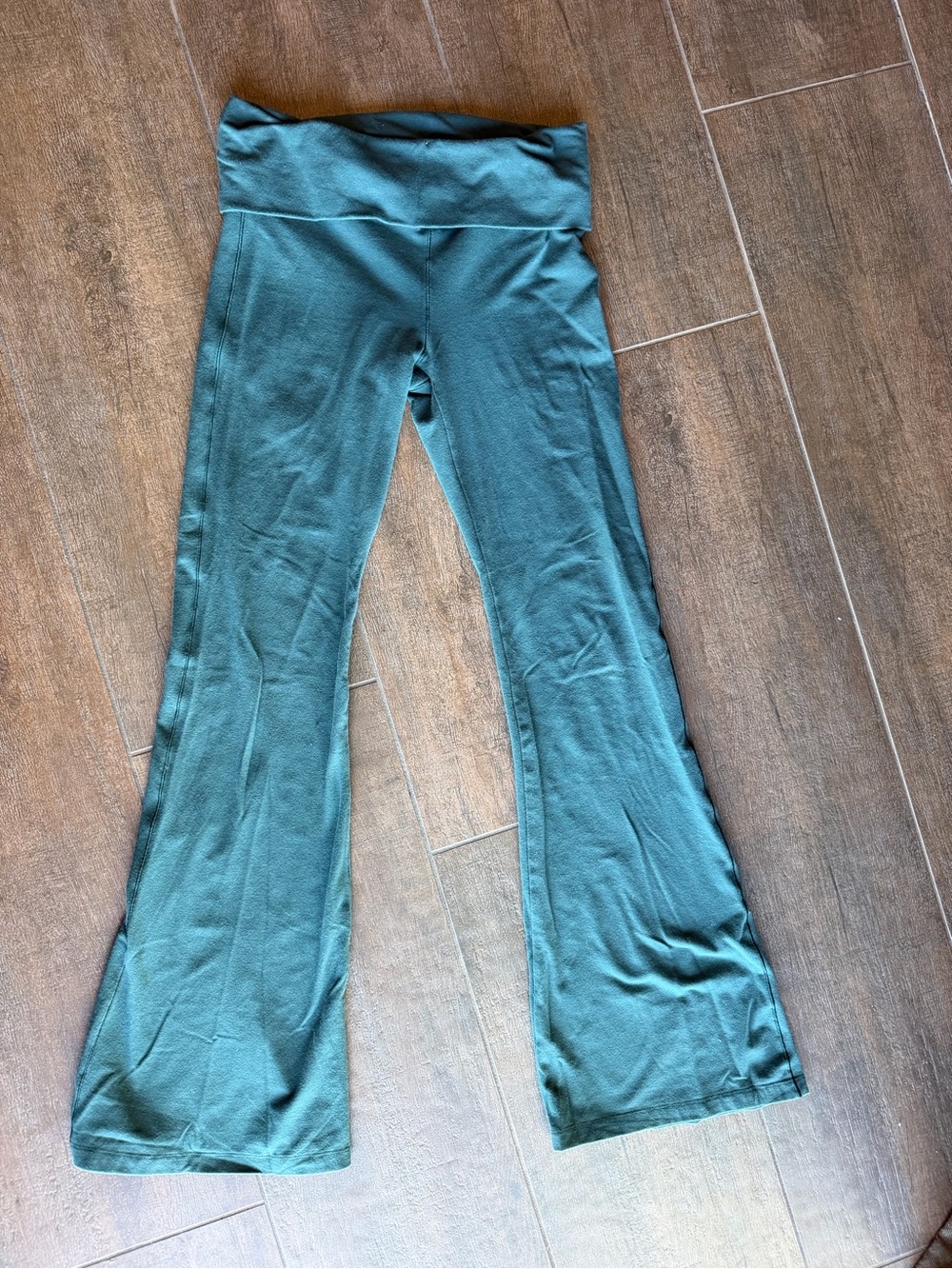 PINK Victoria's Secret Teal Green Fold-Over Waist Flare Leggings- small Short
